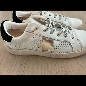 Vintage Havana Black and Gold star sneakers